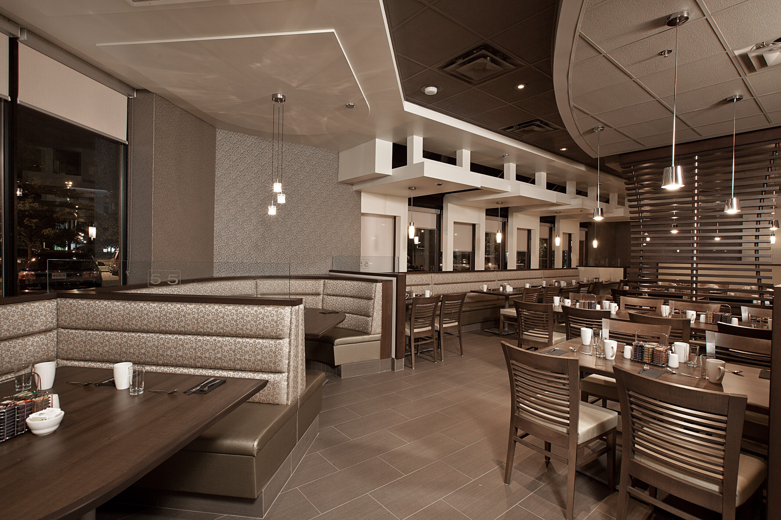 Grill 55 - Holiday Inn & Suites